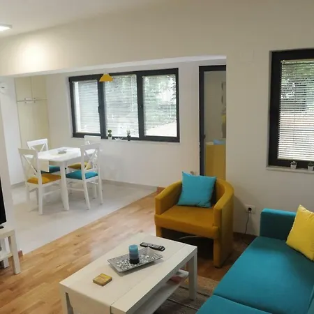Sweet In City Center Apartment