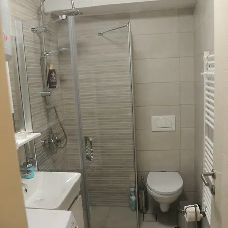 Sweet In City Center Apartment